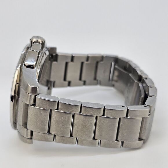 Millage Men's Watch 44MM Blue Dial Gray Bracelet Band 6.5" Wrist New Battery - Picture 7 of 13